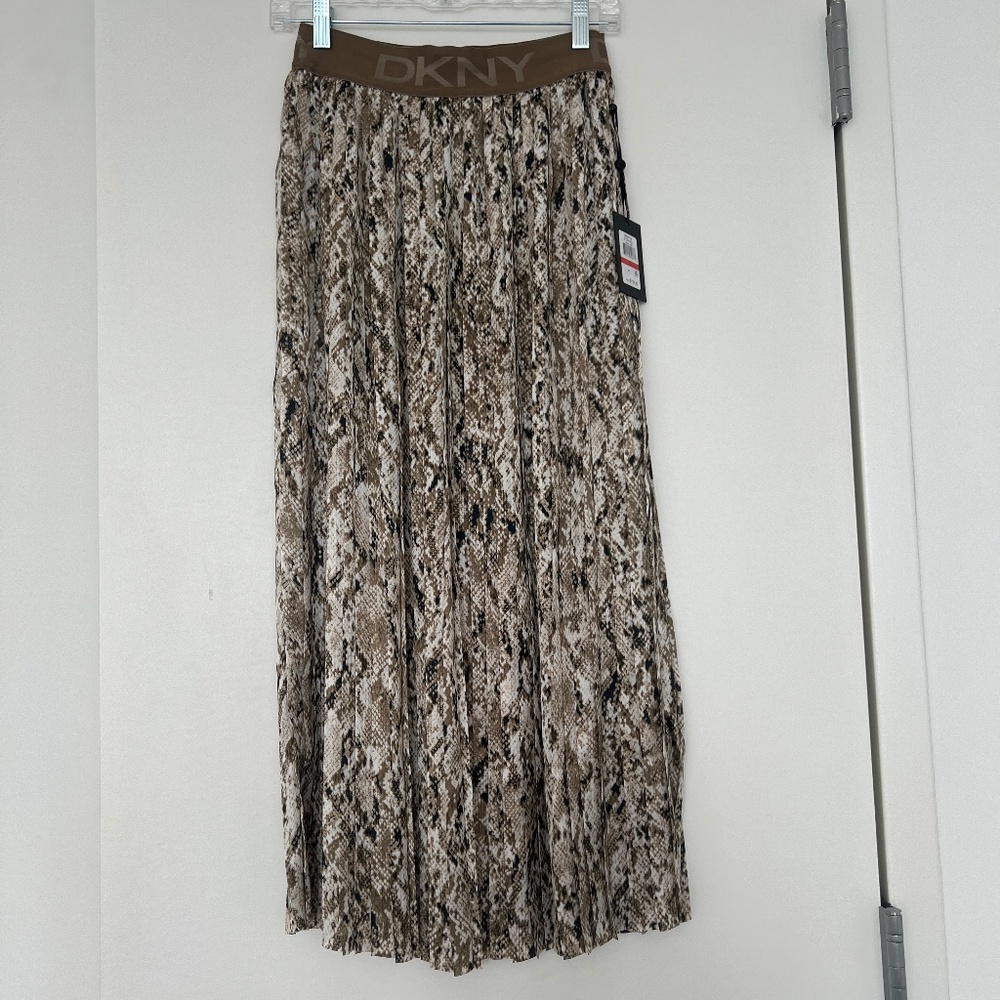 NWT DKNY Satin Pleated Skirt